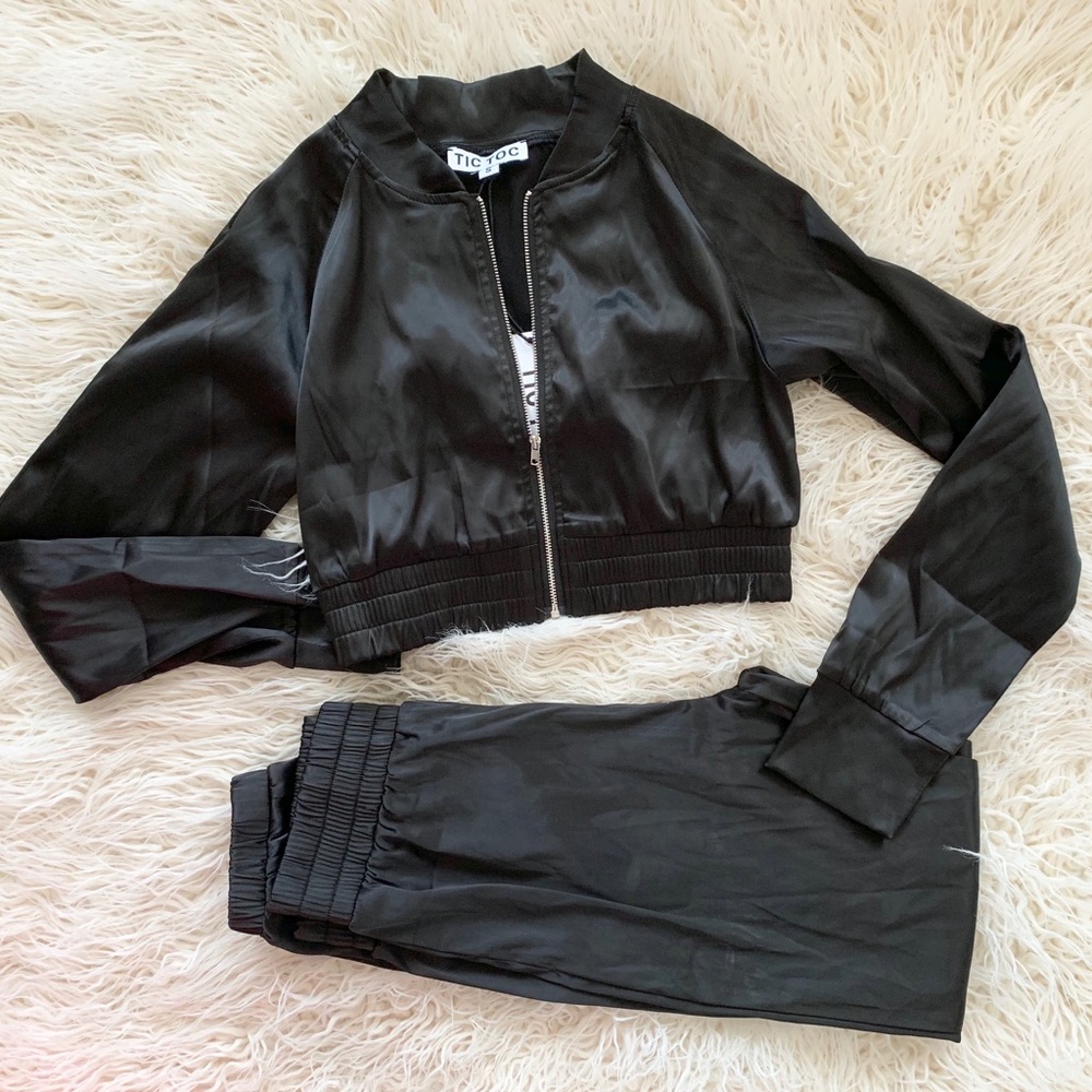 Satin Jogger Set 🖤